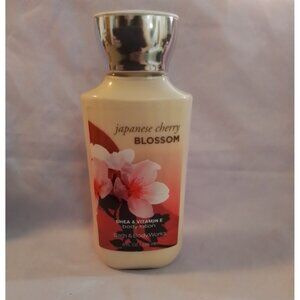 Bath & Body Works Japanese Cherry Blossom Body Lotion 8 oz - Shea & Vitamin E